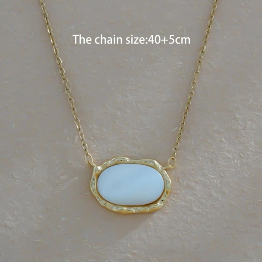Oval Shell Pendant Necklace - Picture 5 of 5